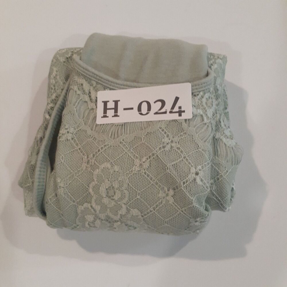 Maurice Womens Sz L Tank Top Cami Light Sage Green Lace Lined Coquette Fairy Y2K - Picture 8 of 8